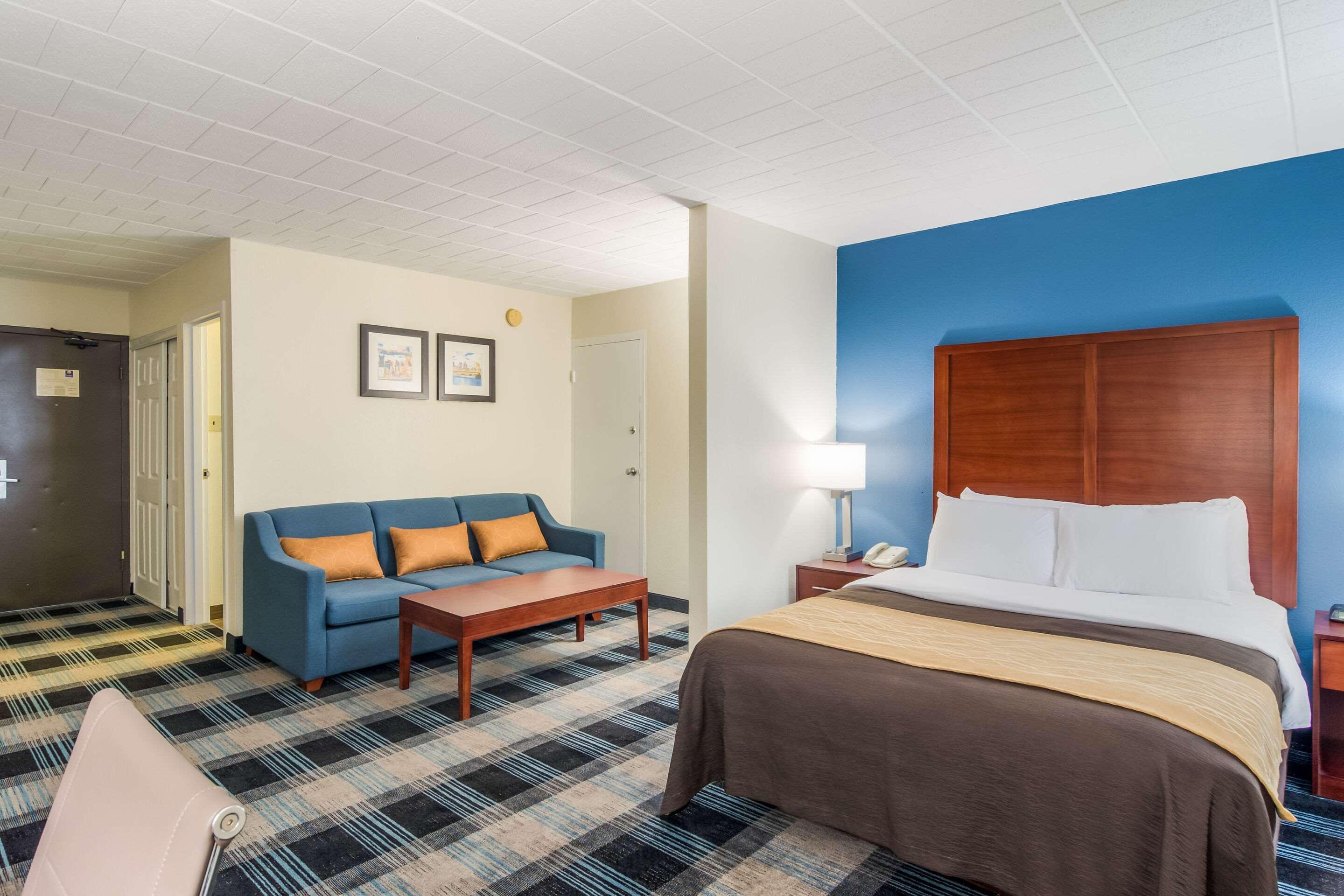 Mainstay Suites Verona Экстерьер фото