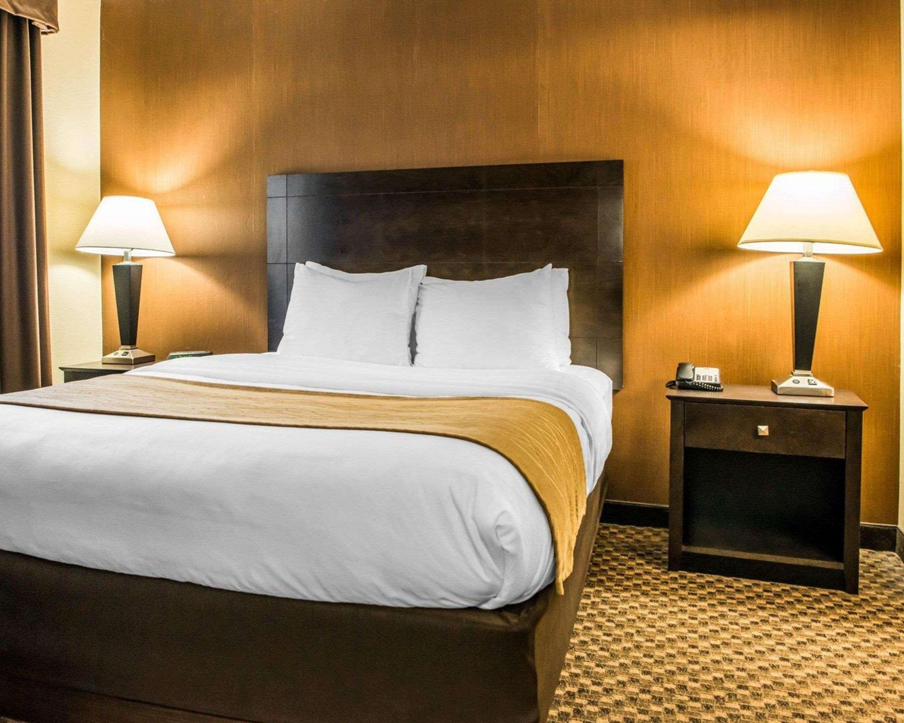 Mainstay Suites Verona Экстерьер фото