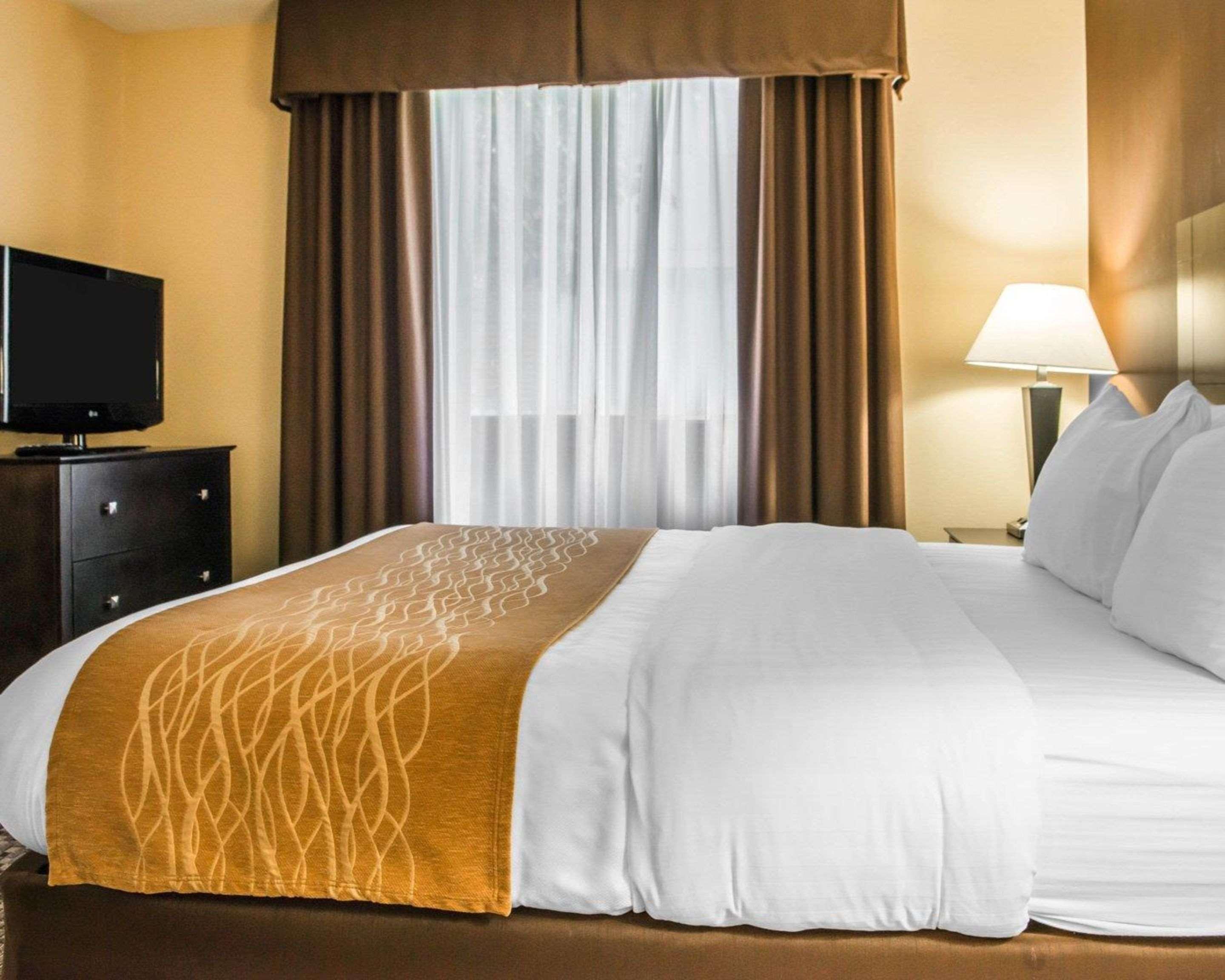Mainstay Suites Verona Экстерьер фото