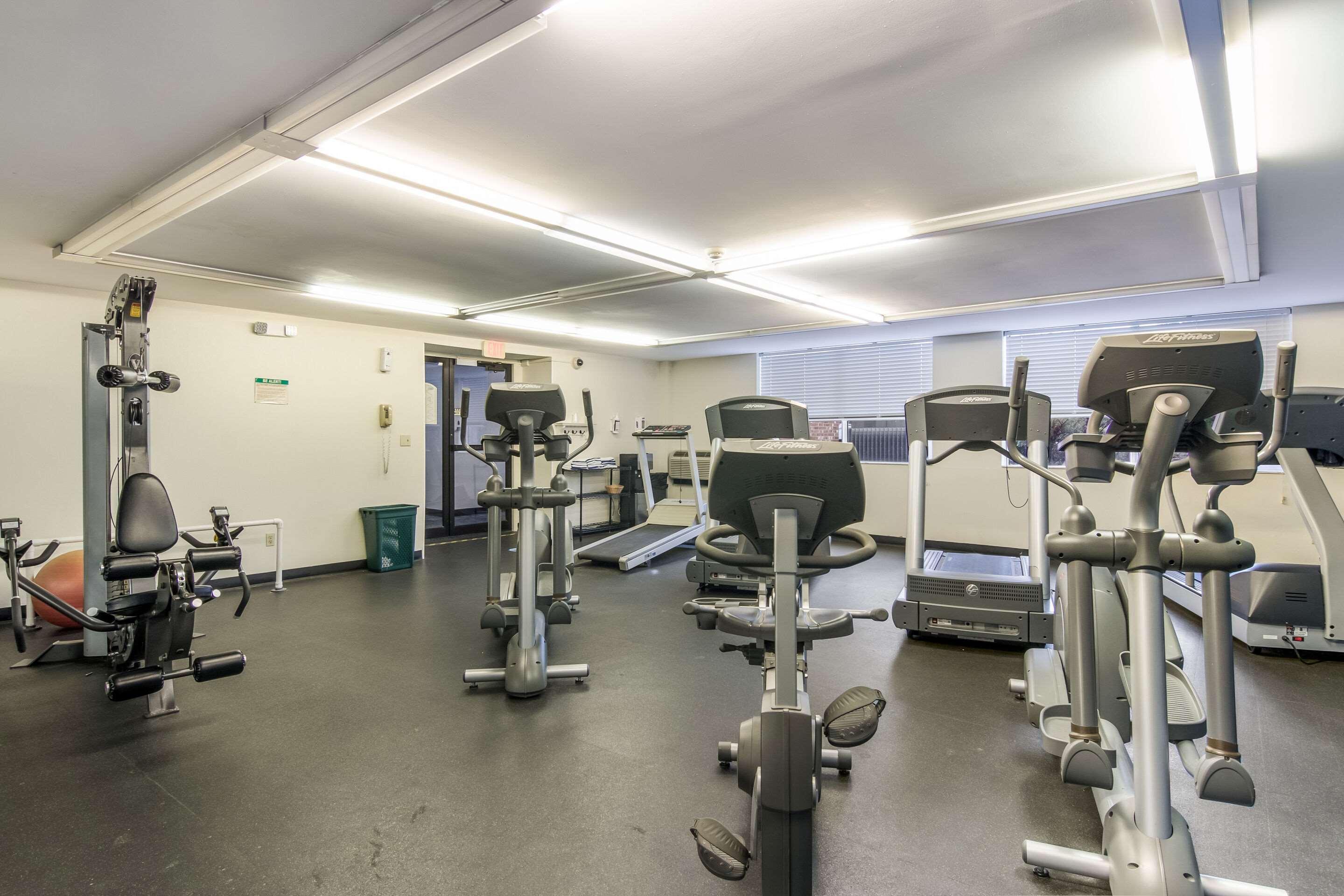 Mainstay Suites Verona Экстерьер фото