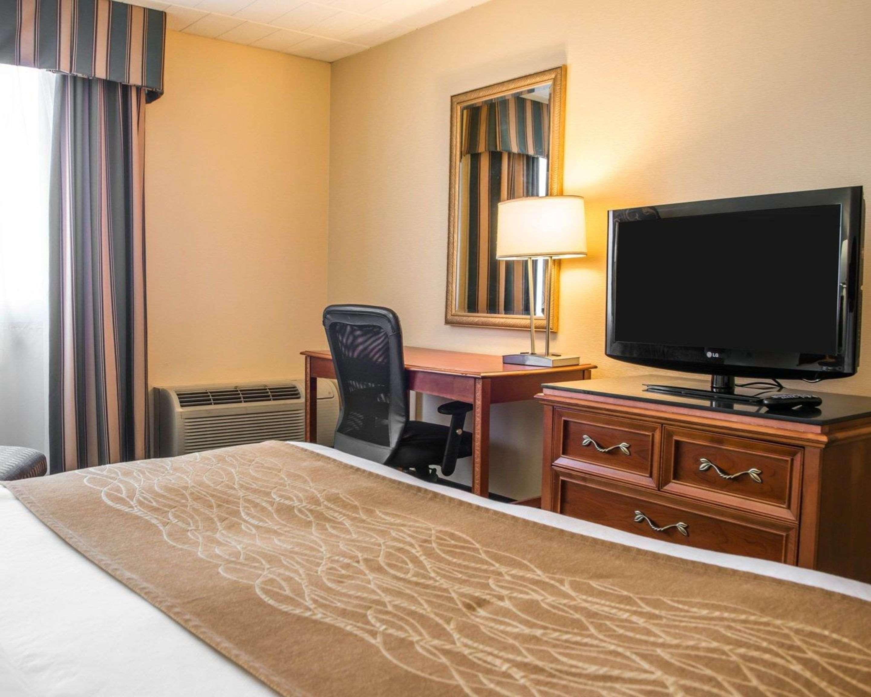 Mainstay Suites Verona Экстерьер фото