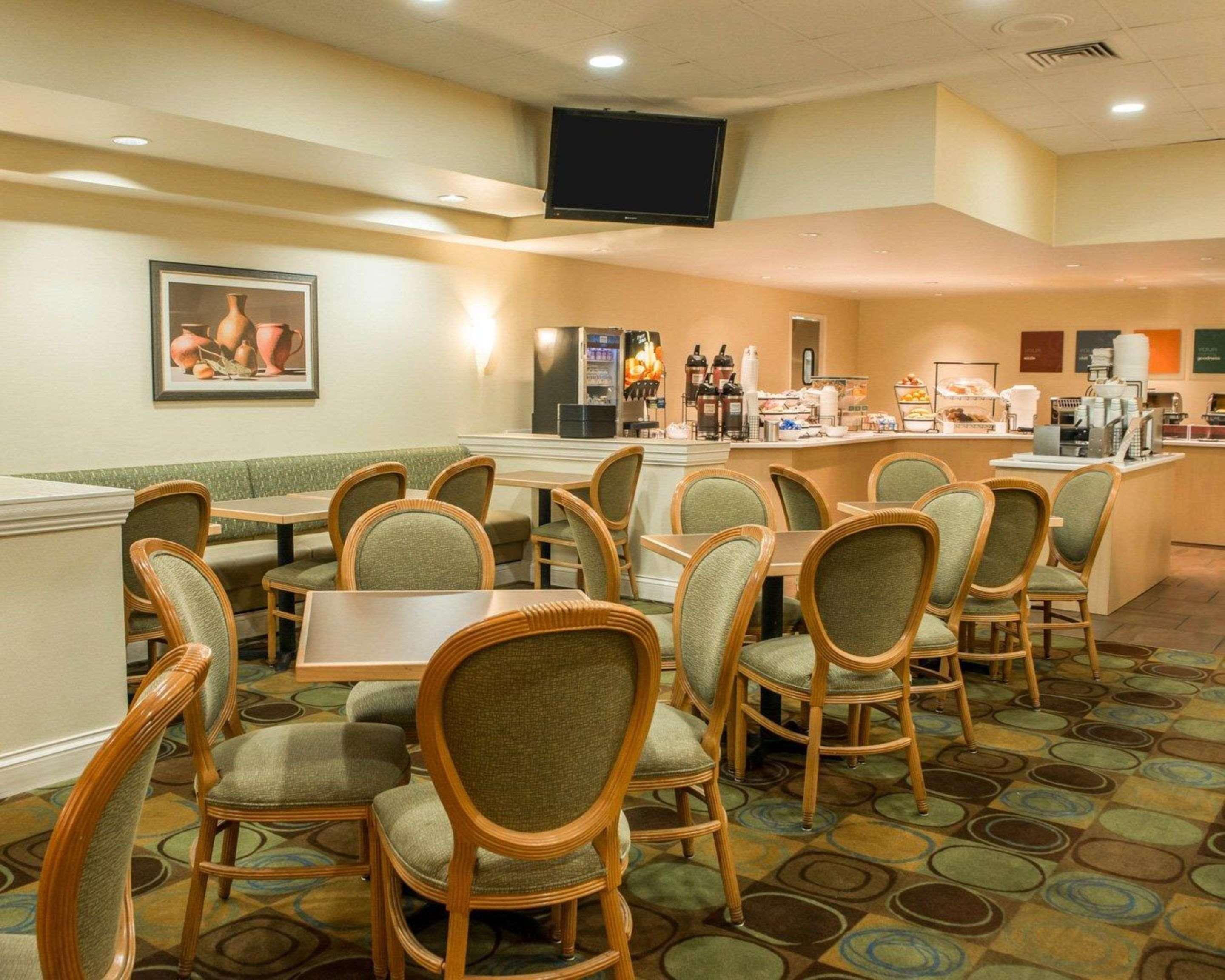 Mainstay Suites Verona Экстерьер фото