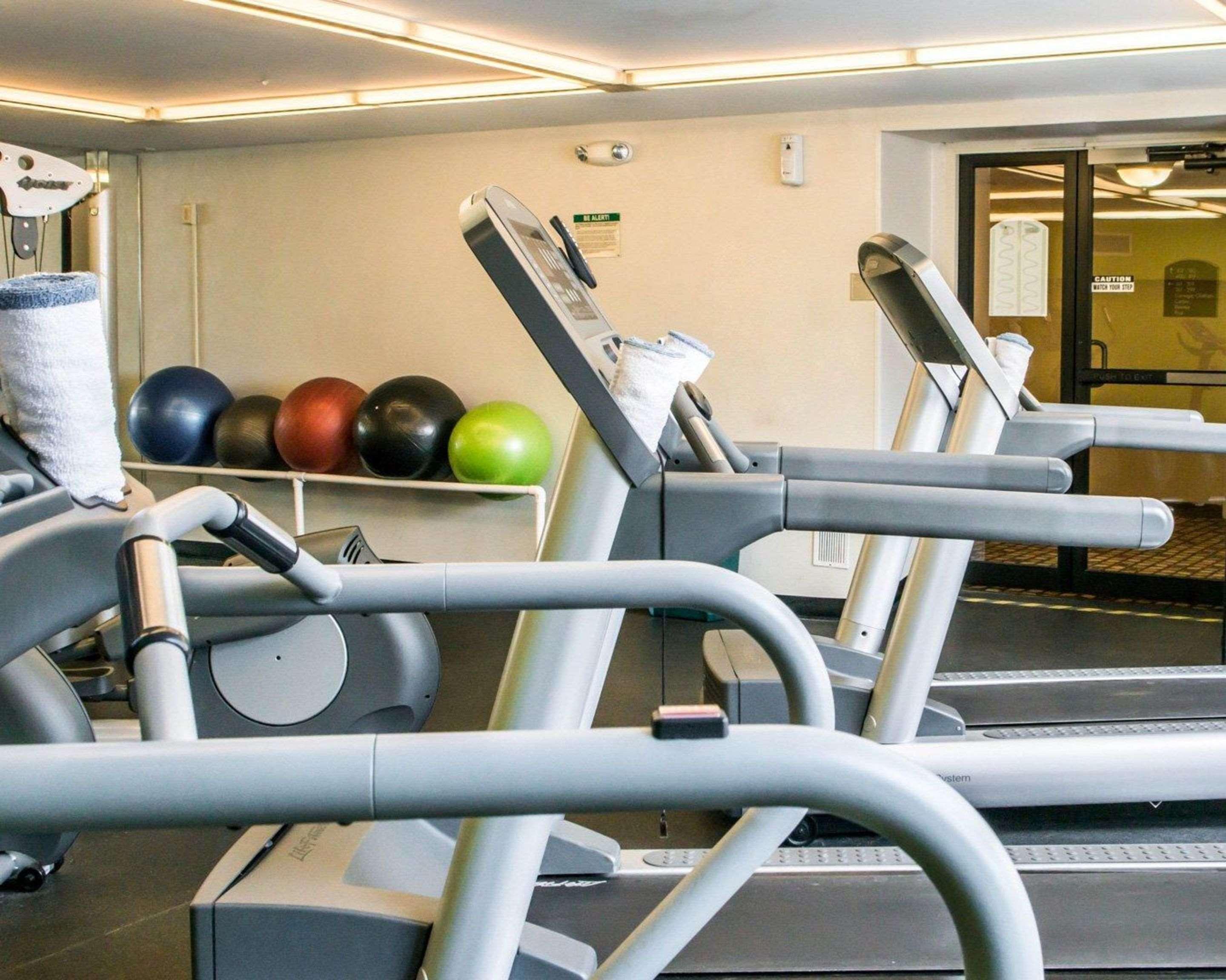 Mainstay Suites Verona Экстерьер фото